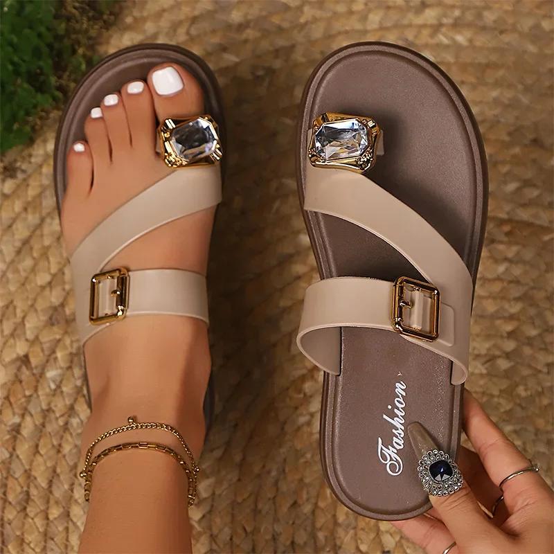 Fashion Large Shiny Crystal Flat Sandals Women Plus Size Metal Buckle Decor Clip Toe Slippers Summer Thick Sole Platform Casual Slippers