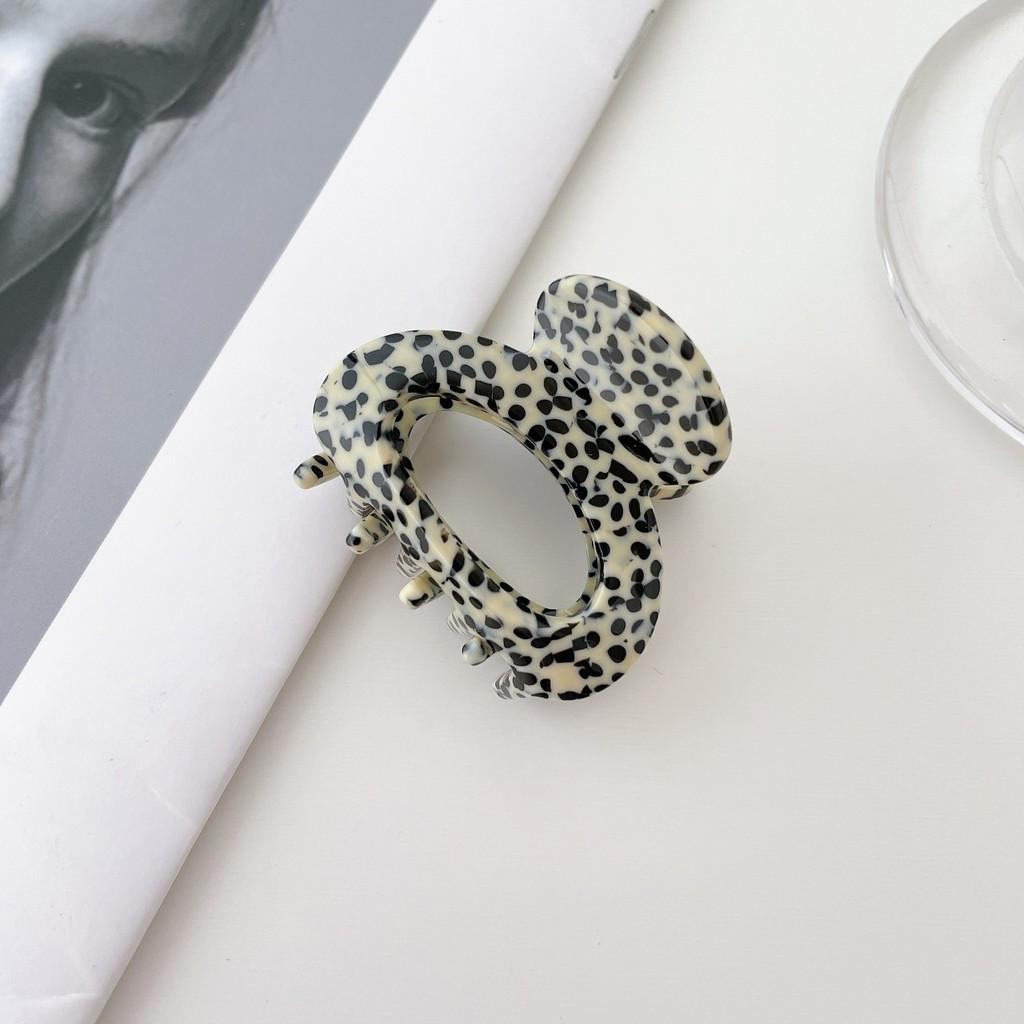 Chic Acetate Hair Grips In Unique Designs Perfect For Casual Styles And Fashionable Looks