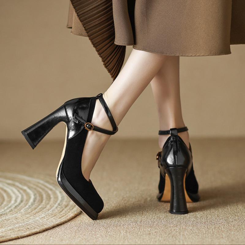 Modne Wysokie Buty Mary Jane dla Mężczyzn Sztuczny Zamsz Seksowne Szpilki Damskie Vintage Czarne Sandały Kobieta Biuro Klamra Antypoślizgowe Codzienne Średnie Obcasy