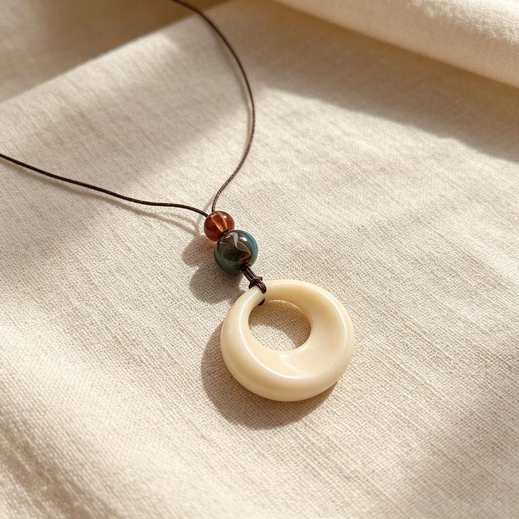 Circle Pendant Brown Rope Long Necklace Women's New Simple Daily Design Sense Fashion Versatile Sweater Chain Accessories