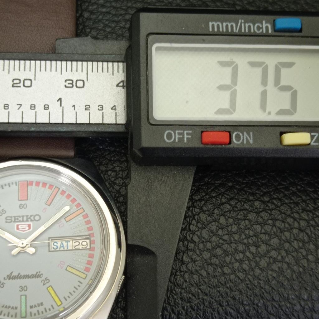 JAPAN VINTAGE SEIKO 5 AUTOMATIC MENS GREY COLOR DIAL WATCH A701635-5 R206c-a701635