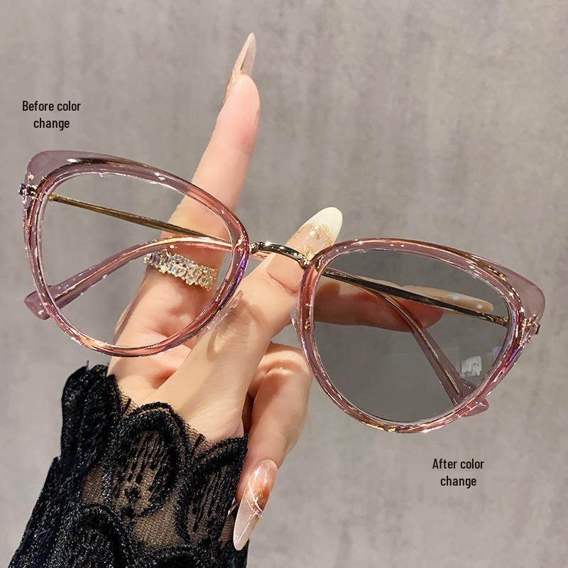 Trendy Retro Cat Eye Myopia Glasses with Photochromic Lenses – High-End Metal Frames