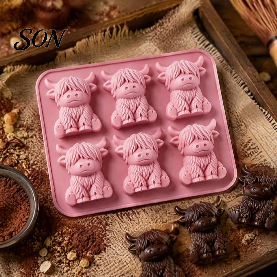 Creative DIY Aromatherapy Wax Mold 3D Highland Cow Ice Mold, 6 Cavity Food Grade Silicone Chocolate Cube Tray, Non Stick Flexible for Whiskey