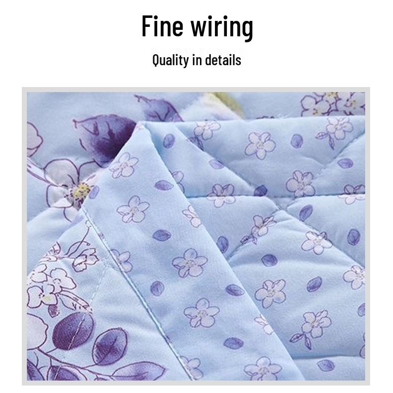 Breathable Light Summer Quilt: Thin, Washable, Ideal for Students & Dorms, Perfect for Spring & Autumn
