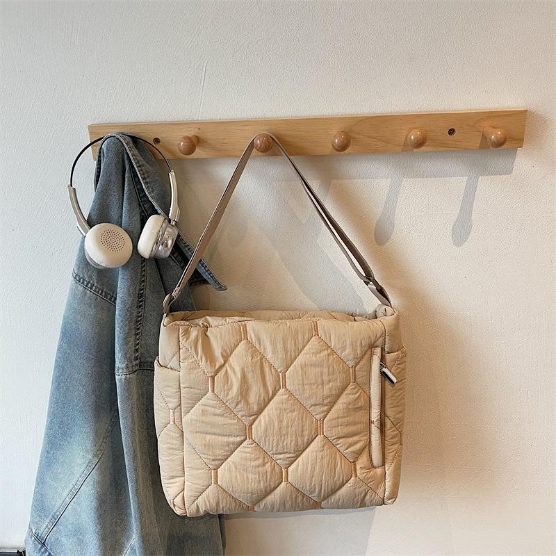 Casual Large-capacity Cotton Bag Women's Autumn and Winter New Fashion Diamond Tote Bag Shoulder Messenger Bag