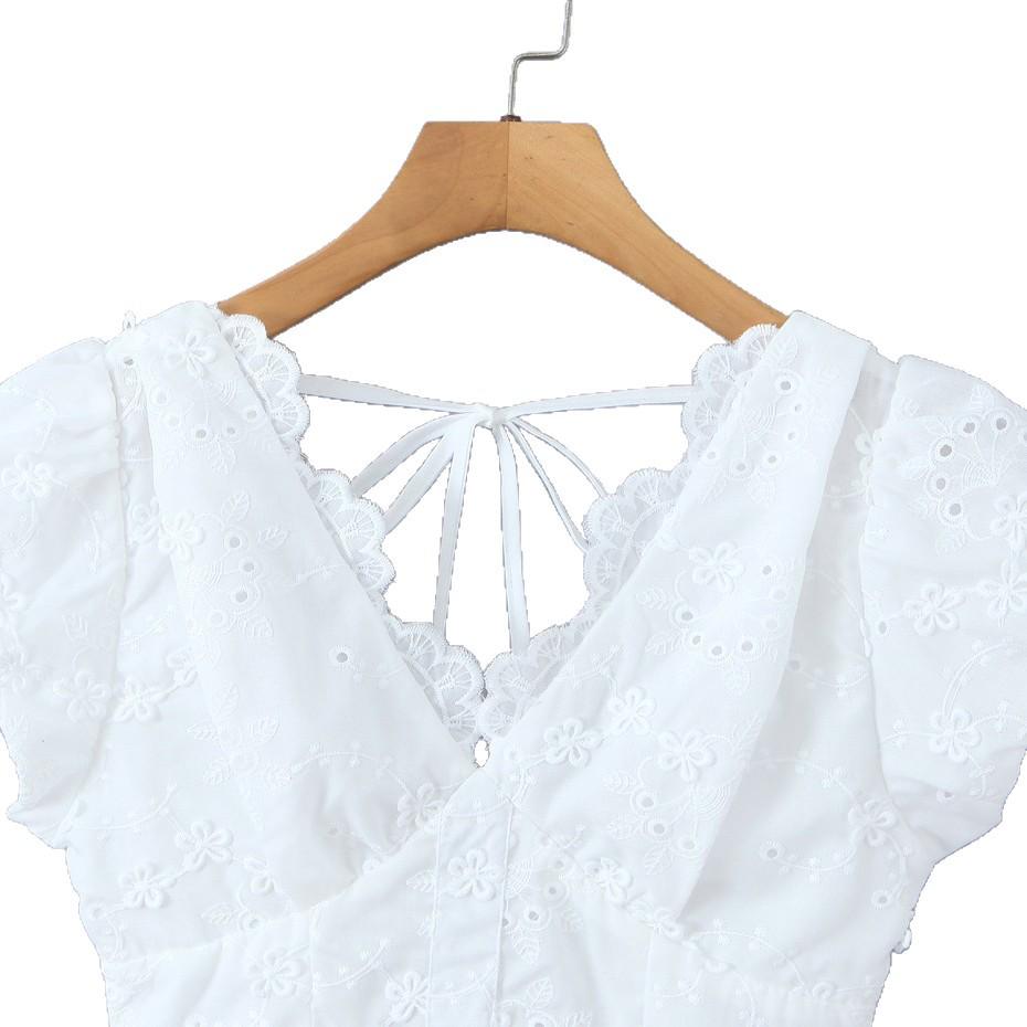 Women's French Lace V-Neck Short-Sleeve Shirt: Sweet, Slim-Fit Summer Top