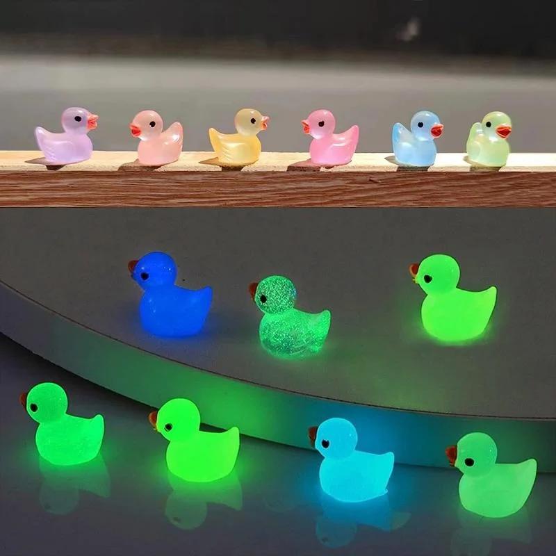 20Pcs Glow-in-the-Dark Duck Figurines - Resin Mini Ornaments for Fairy Garden DIY Art Crafts Micro Landscape Decor