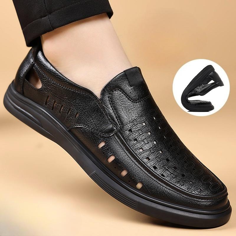2025 Summer Hallow Leather Shoes for Men Solid Color Breathable Casual Sandals Male Light Fashion New Designer Loafers Man