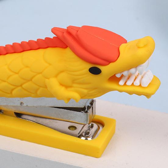 Mini Masaüstü Zımba Zımba Sökücülü Kompakt Taşınabilir Zımba Ev Ofis Okul İçin Şık Masaüstü Aksesuarı