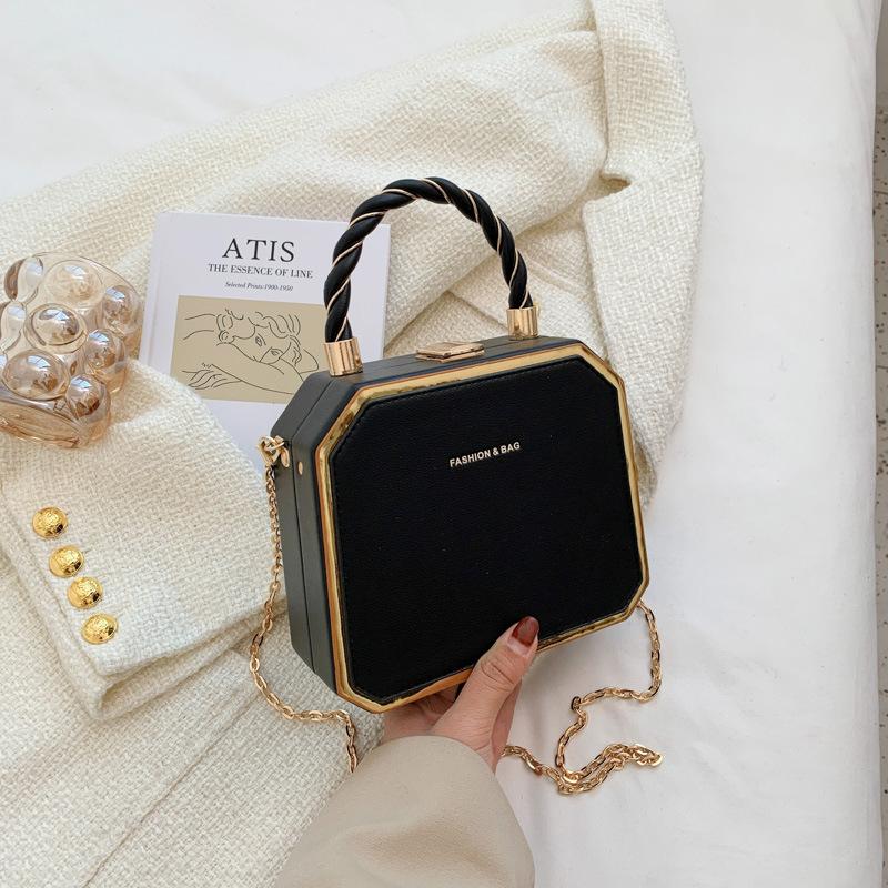 

Fashi Designer Metal Square Bags Ladies Small Cell Phe Chain One Shoulder Crossbody Purse Box Evening Print Classical Solid чёрный