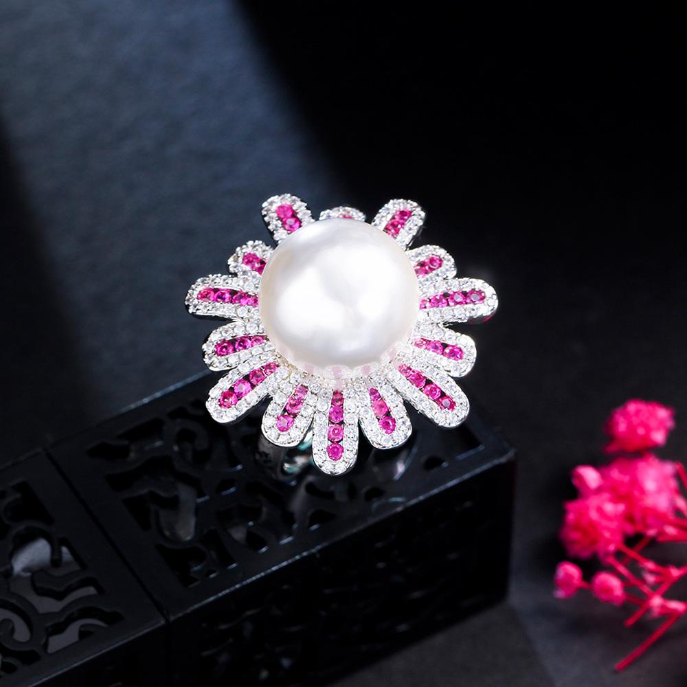 CMM Jewelry Resizable Luxury Big Chunky Fuchsia Cubic Zirconia Flower Artificial Pearl Rings for Women Engagement Party Wear Jewellery