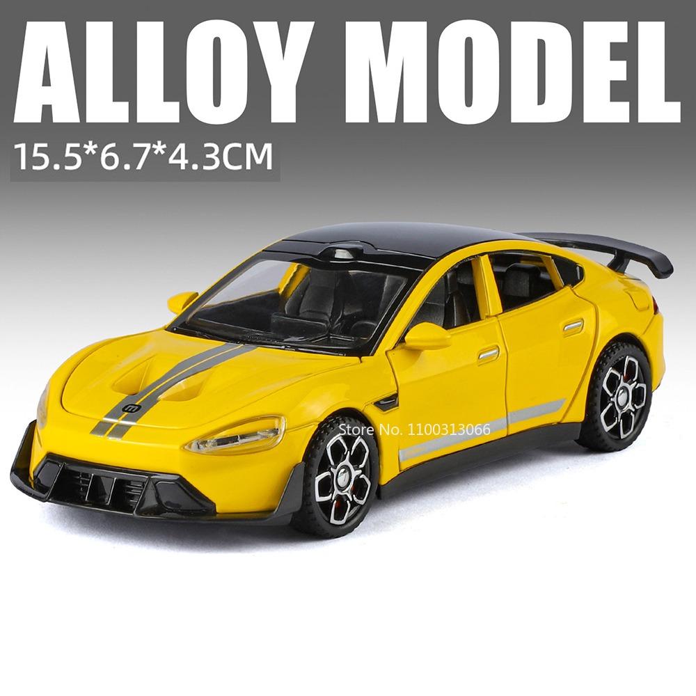 1:32 Scale Alloy Diecast M8 SU7 Toy Cars Models Wheel Pull Back Miniature Vehicles Simulated Interior Car Boys Educational Toys