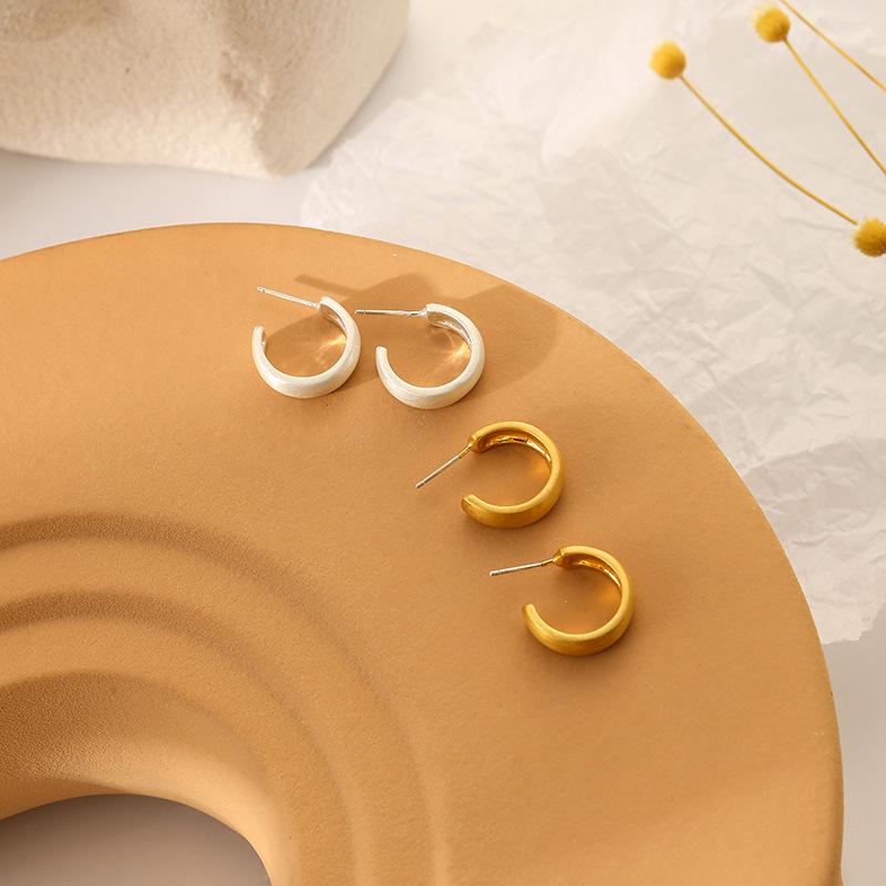 

Элегантные серьги-пусеты в виде круга из серебра 925 пробы для женщин - Простые, Высококлассные, Модные и Уникальные. серебряный