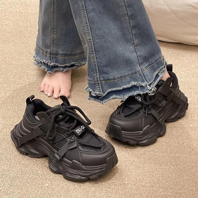 Platform dad shoes for women and small people increase in height. New early autumn muffin casual sports shoes are lightweight.