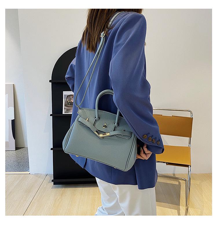 Large Kelly Bag: Retro European-American Light Luxury Women's Crossbody Handbag