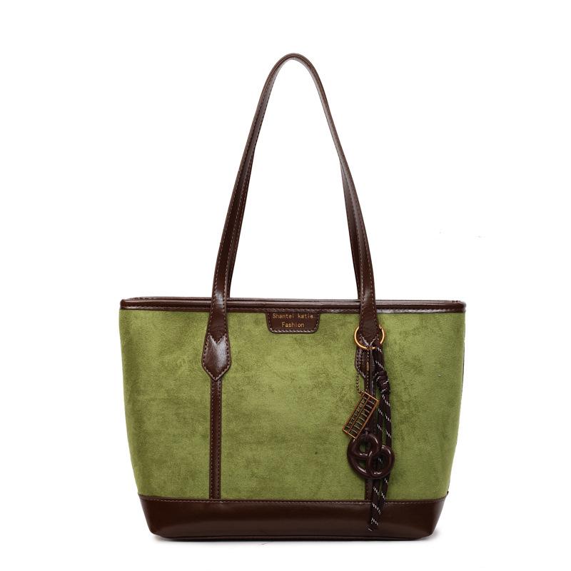 

Retro large-capacity tote bag women s 2025 autumn and winter new fashion high-end underarm bag commuter shoulder bag no pendant