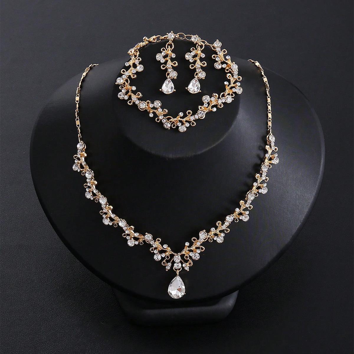 

2026 Fashion Versatile Bridal Necklace Earrings Bracelet Three-piece Wedding Dress Birthday Party Jewelry 45CM