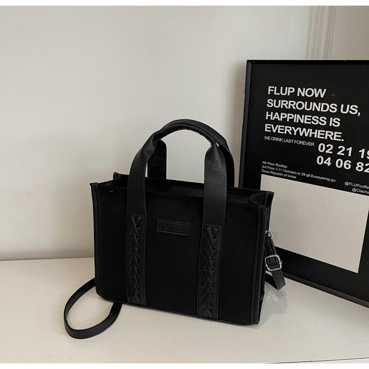 Simple retro bag women's 2025 new large-capacity tote bag fashionable versatile shoulder bag commuter messenger bag