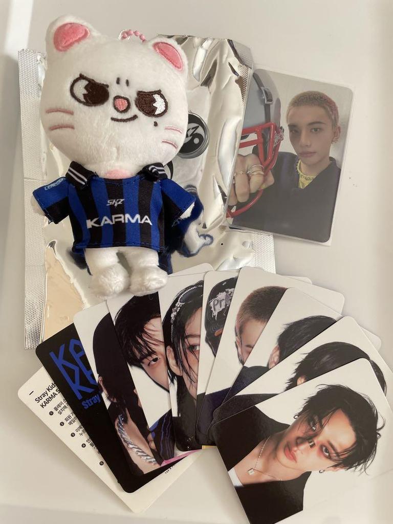 [USED] Stray Kids KARMA Skzoo Genielet Hyunjin Plush Toy Trading Card