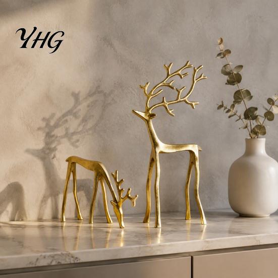Bedroom Decorative Accents Christmas Reindeer Statue, Small Deer Sculpture Figurine, Modern Elegant Statues Holiday Decor for Tabletop, Mantel, Living