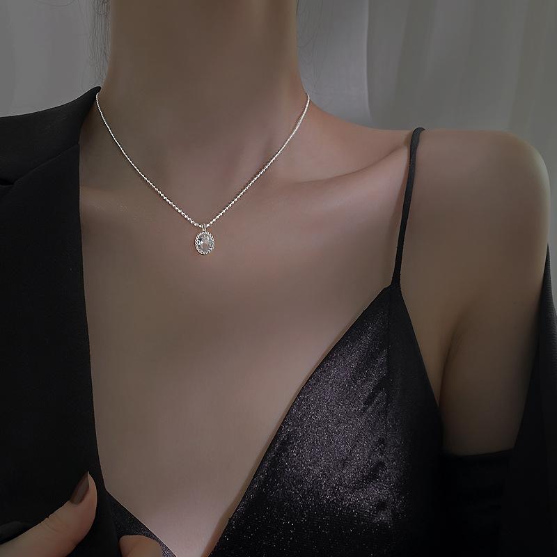 Oval zircon round bead necklace female simple year new thoracic spine design sense clavicle chain