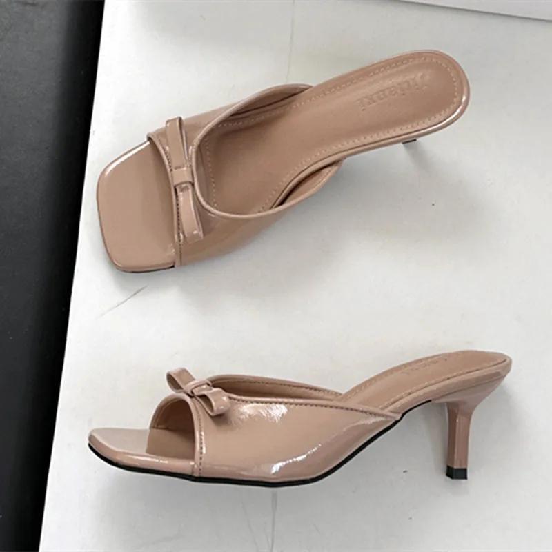 

Fashion Cute Low Heel Slide Sandals Sexy Open Toe Patent Leather Bow Design Slippers Women Summer Sandals for Women Zapatillas De Casa 40