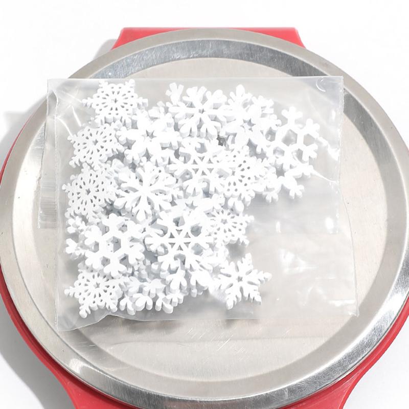 50 Stück Holz Schneeflocken Weihnachten DIY Ornamente Heim Zimmer Dekor Basteln und Weihnachtsbaum Dekorationsrequisiten