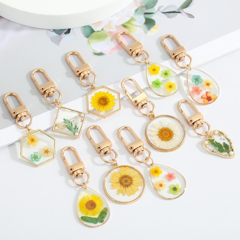 Herz Trockenblume Schlüsselanhänger Schlüsselring Für Freund Geschenk Runder Wassertropfen Gänseblümchen Anhänger Schlüssel-Accessoire Tasche Gepäck Anhänger