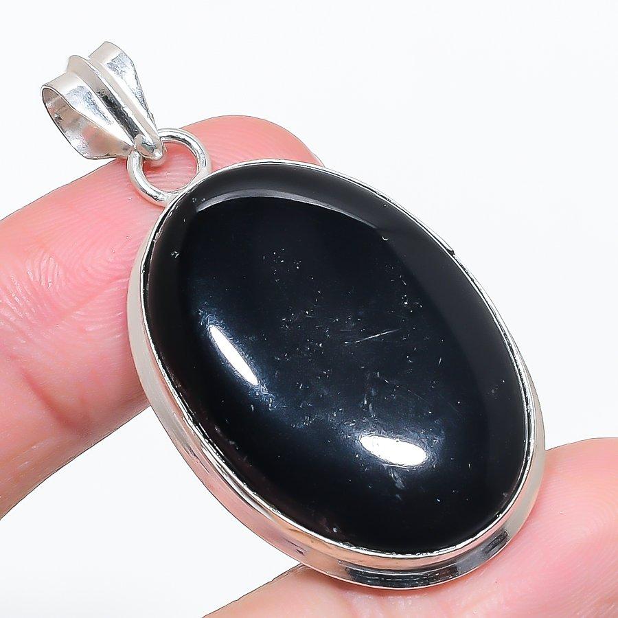 

Natural Black Onyx Gemstone 925 Sterling Silver Jewelry Pendant 2.01 r4c70