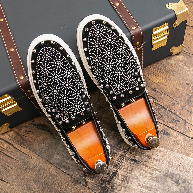 Fashion Punk Round Toe Rhinestone Sequin Loafers for Men Casual Shoes Rivet Skateboard Shoes Trendy Flat Slip On Driving Men's Shoes