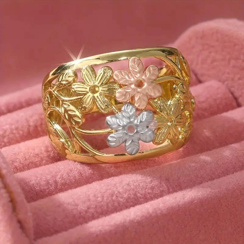 Graceful Charms Finger Rings Delicate Hollow-out Flower Design Accessories for Women Luxury Sweet Jewelry for Daily Life