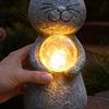 Langlebige Harzskulptur Dekor Katze Statue Solarlicht, Lachender Garten mit Rissiger Kristallkugel, Warme LED Hofdekoration Wasserdichte Tierlampe