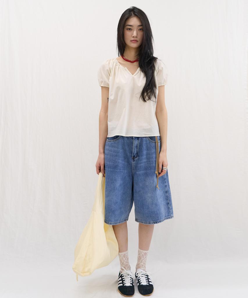 Julliapepe Amy Shirring Puff Blouse (Cream)