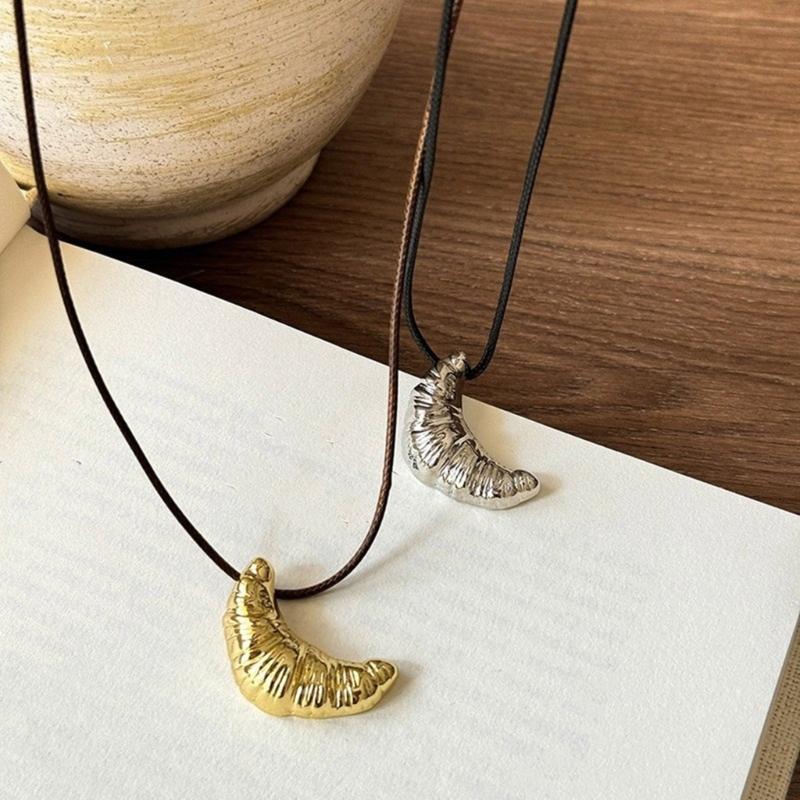 Unique Designs Cow Horn Pendant Adjustable Sturdy Black Rope Chain Necklace Jewelry Accessory for Stylish Women