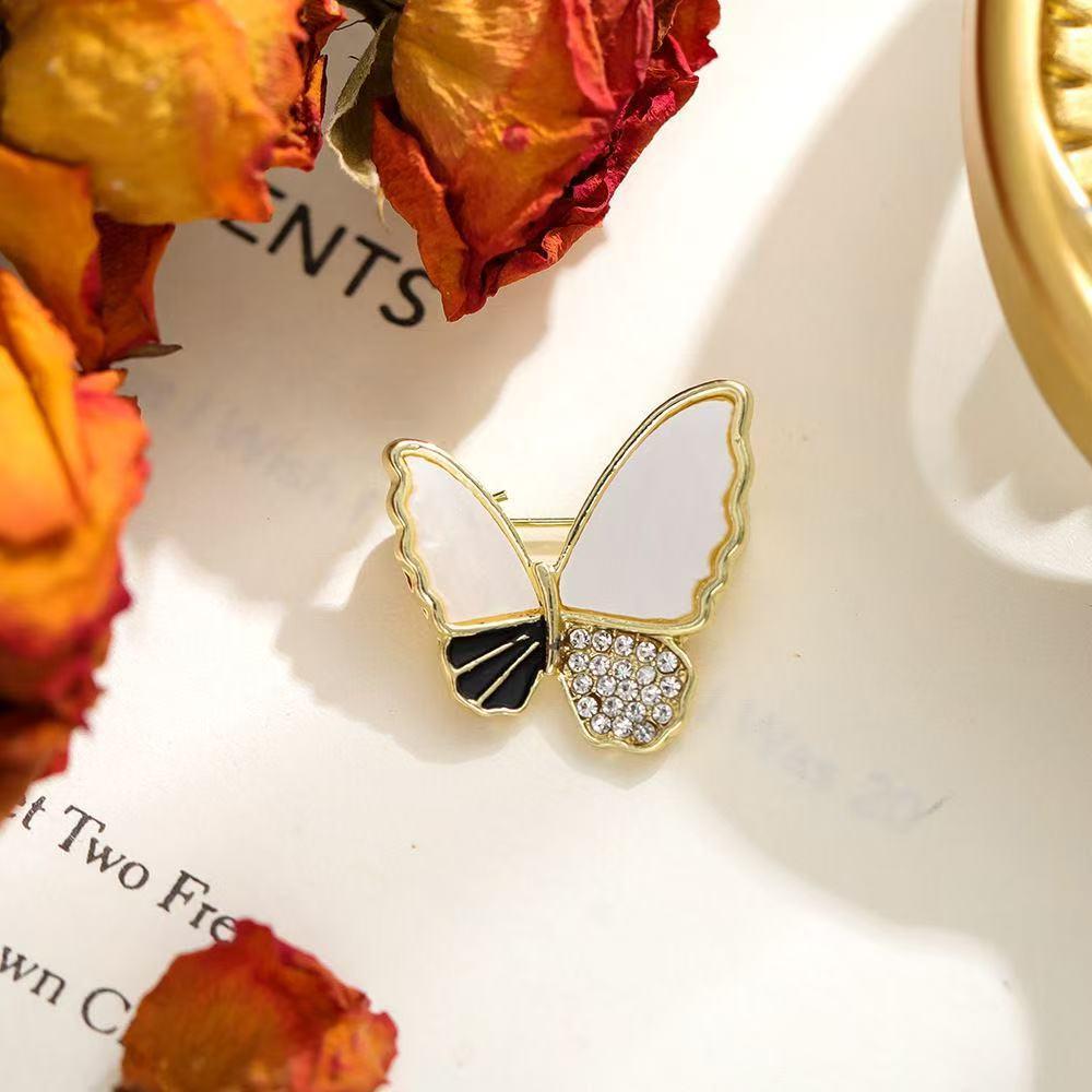 Elegant Butterfly Brooch: High-End Fashionable Accessory for Women’s Sweaters and Corsages