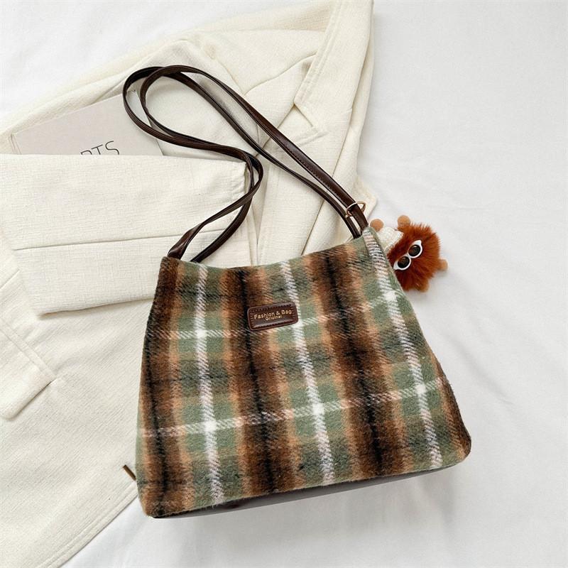 2023 New Style Woolen Street Fashion Tote Bag For Women With Large Capacity