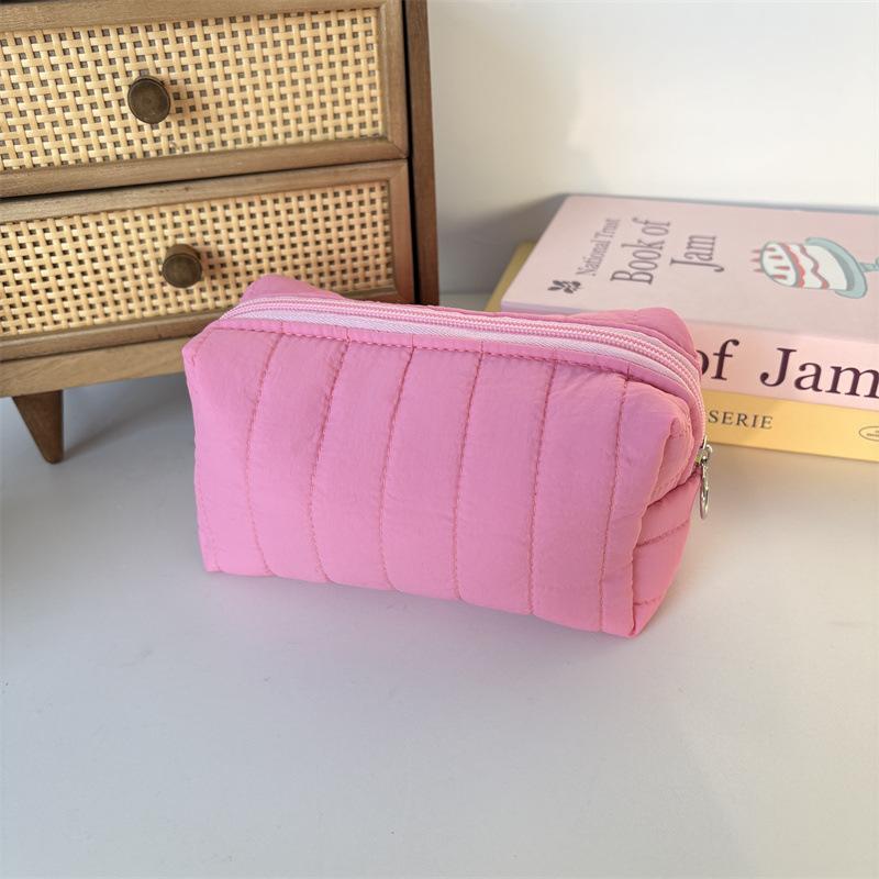 New Quilted Makeup Bag for Women Cosmetics Organizer Portable Travel Skincare Toiletry Bag Student Stationery Pouch Pencil Case