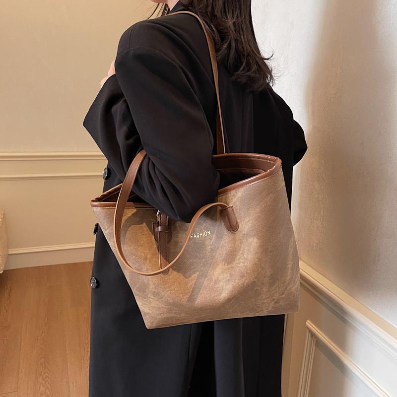 Large Pu Elegant Tote Bag With Zipper And Inner Pocket Ideal For University And Outings Daily