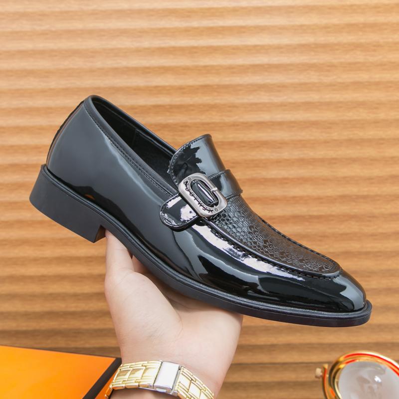 Classic Brand High-end Red Men's Leather Casual Shoes Luxury Banquet Dress Shoes Massage Sole Men's Pointed Wedding Shoes