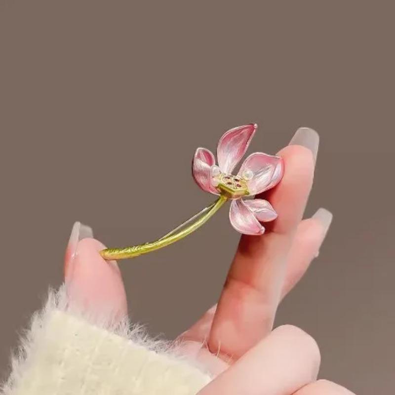 Lotus-Brosche, High-End Damen-Nischendesign, elegante Brustblume Temperament, Brosche, Bekleidungsaccessoires