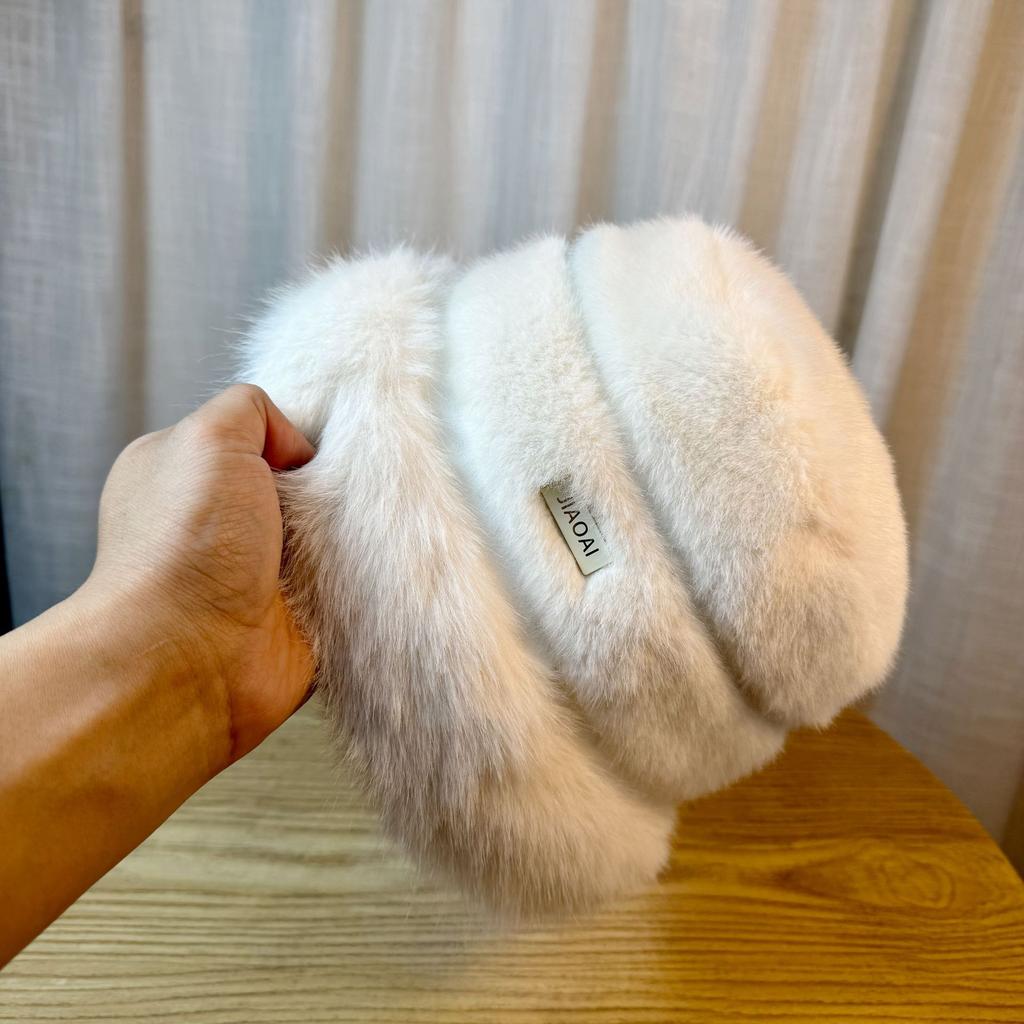 Hat Women's Plush Ear Protectors Keep Warm Autumn and Winter Outdoor Windproof Cold Resistant Baotou Hat Women
