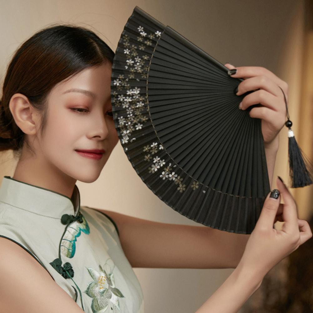 Women Folding Fan Chinese Style Dancing Fan Tassels Bamboo Carving Handle Handheld Performance Fan Photo Prop abanico de mano