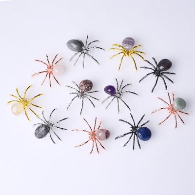 1 Stück Halloween Spinne Zufällige Farbe Kristallkugel Legierung Spinne Handgefertigte Spinne Tier für Halloween Schmuck DIY Heimdeko Geschenk