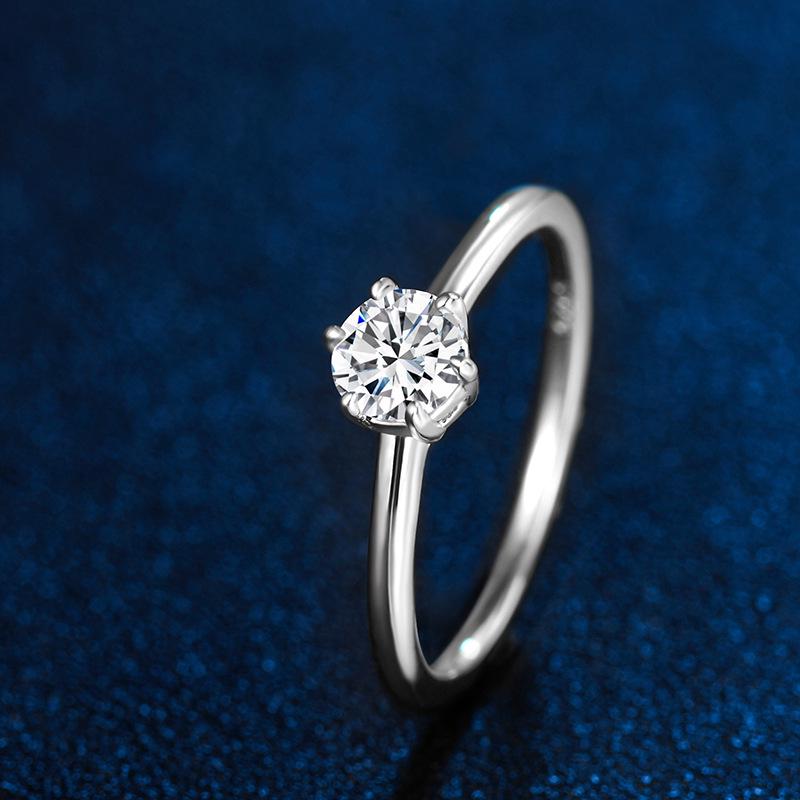 Silver 925 Six-Claw Moissanite Ring with 0.5 Carat D Color Diamond