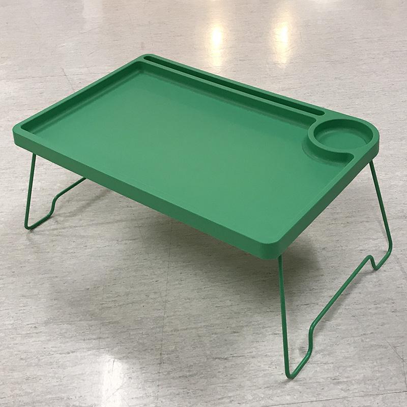 Зеленый складной прикроватный столик: Компактный стол для сидения на полу, общежитий и учебных помещений зелёный
