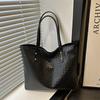 European Style Woven Faux Leather Tote Bag for Women, New Fashionable Large Capacity Shoulder Handbag, Casual Daily Commute Bag CLE