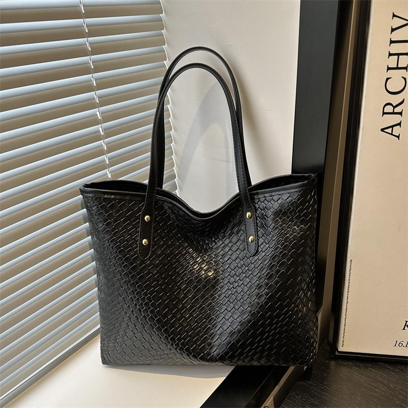 European Style Woven Faux Leather Tote Bag for Women, New Fashionable Large Capacity Shoulder Handbag, Casual Daily Commute Bag CLE