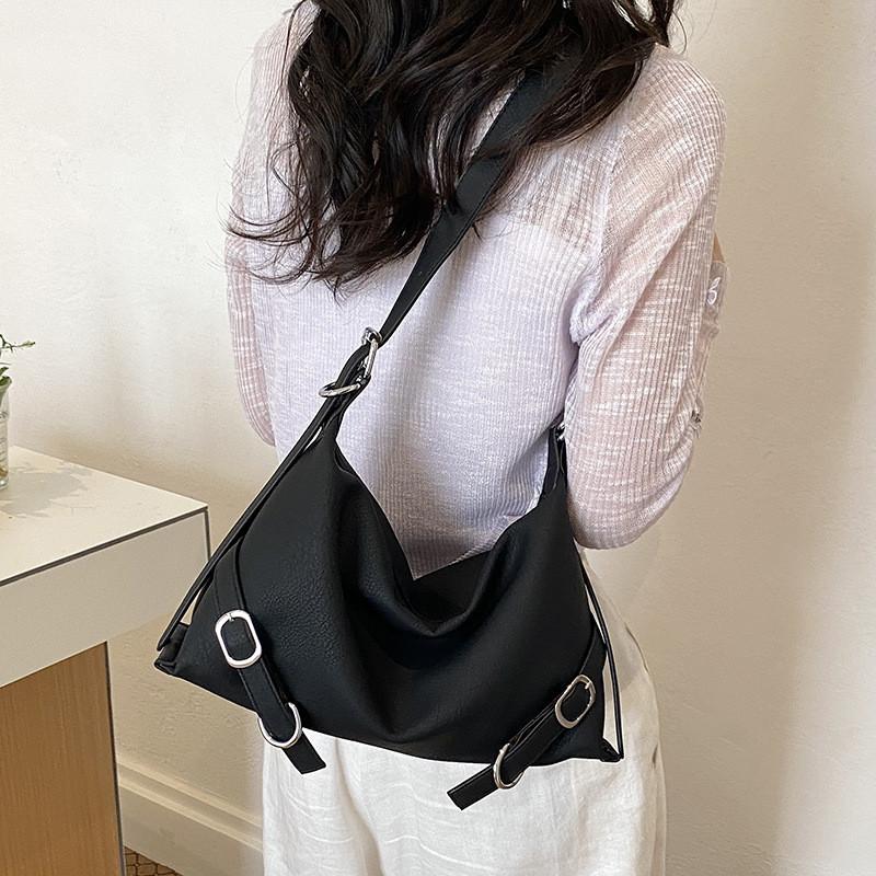 IELGY Large-Capacity Fashionable All-Match Commuter Messenger Tote Bag Shoulder Armpit Bag