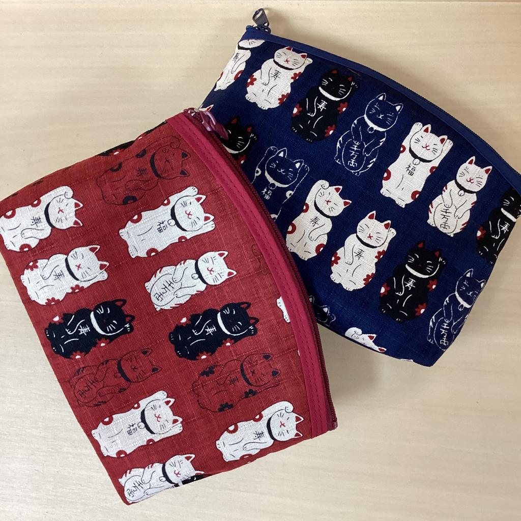 Kyosuke Made In Japan 12 X Perfect for and with a Japanese Cat Manpukuya Cat Red Women's Pouch, Approx. 15.5cm, Cosmetics, Accessories, Carrying,