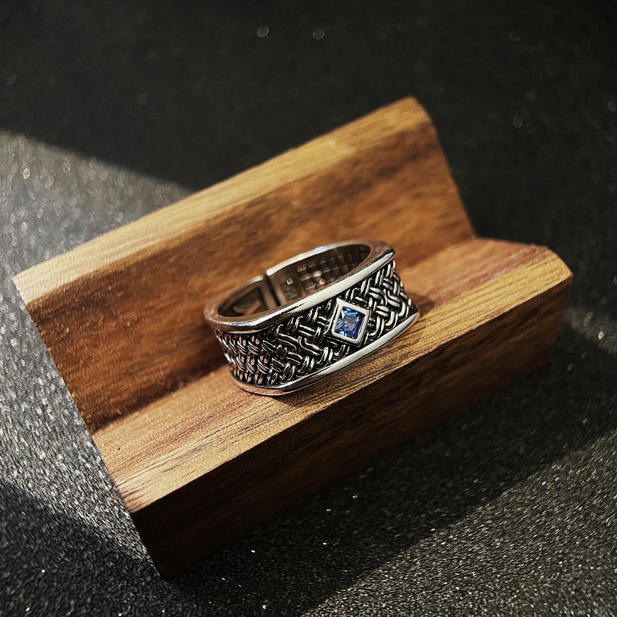 

Ретро Синий Камень Квадратный Тканый Узор Регулируемое Открытое Кольцо Для Мужчин Панк Готика Дерзкий Медь Циркон Унисекс Винтажные Аксессуары Подарок 9-11